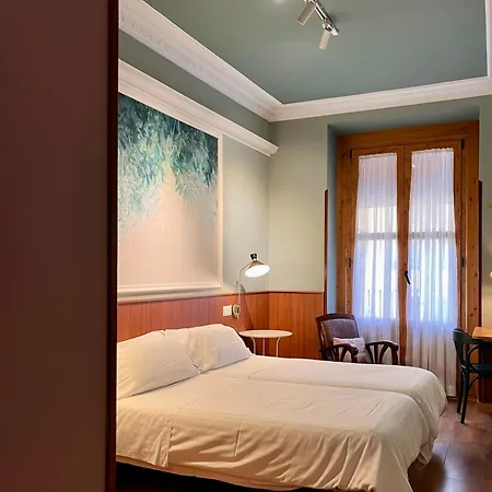 Hostal La Vera-3